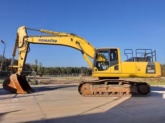 Generation-Komatsu PC300 Medium excavators-exterior